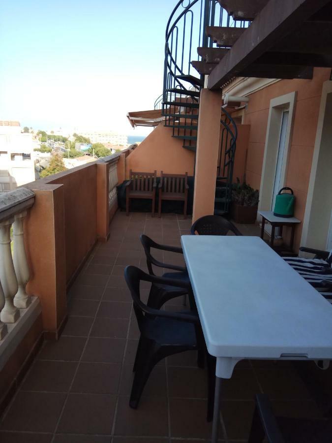 Precioso Atico En Torre De Benagalbon A 20 Metros Del Mar. Apartment Luaran gambar