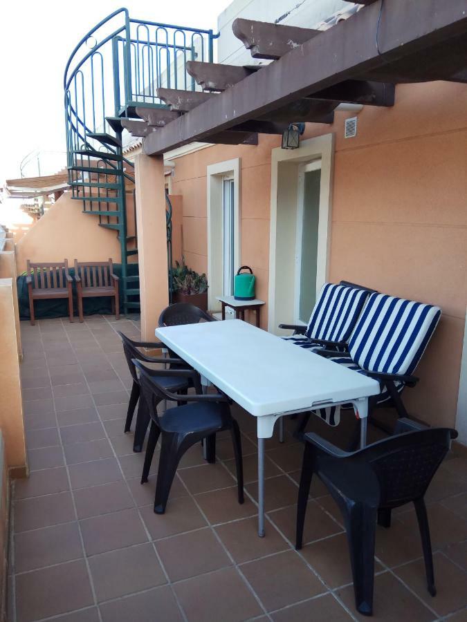 Precioso Atico En Torre De Benagalbon A 20 Metros Del Mar. Apartment Luaran gambar