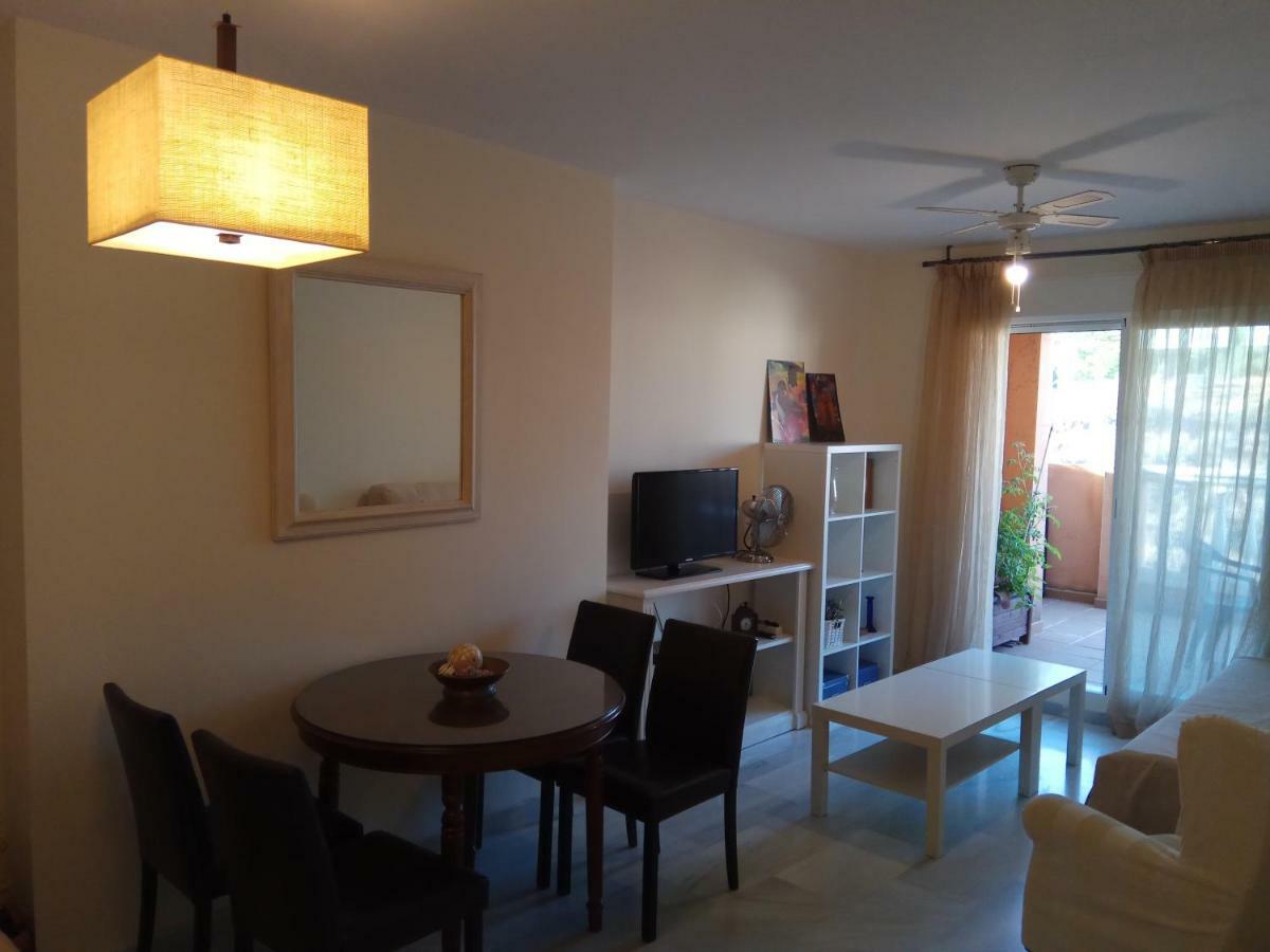 Precioso Atico En Torre De Benagalbon A 20 Metros Del Mar. Apartment Luaran gambar