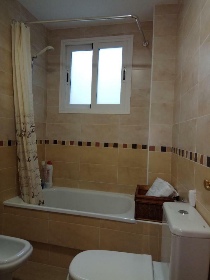 Precioso Atico En Torre De Benagalbon A 20 Metros Del Mar. Apartment Luaran gambar
