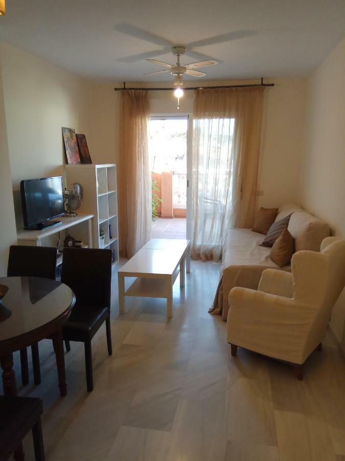 Precioso Atico En Torre De Benagalbon A 20 Metros Del Mar. Apartment Luaran gambar
